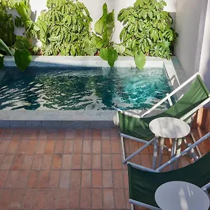 https://antipoda.colombiamedellinhotels.com